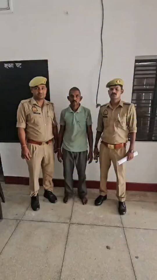 आदमपुर थाना पुलिस ने हत्या के मुकदमे में फरार चल रहे आरोपी को पुलिस ने किया गिरफ्तार