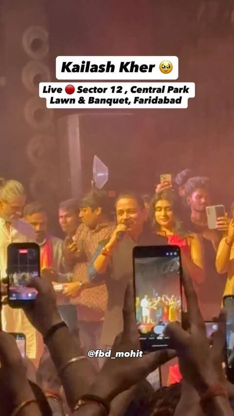 Kailash Kher Live In Faridabad 😍
Follow For More : @fbd_mohit ❤️