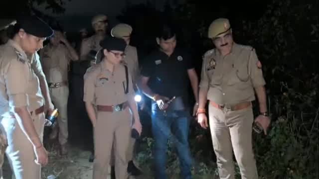 झाँसी में दहेज हत्या के मामले में 25 हजार का इनामी आरोपी पुलिस मुठभेड़ में गिरफ्तार MediaCell Jhansi