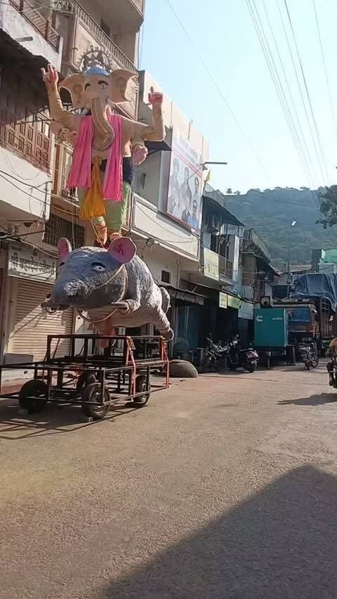 चित्तौड़गढ़ में गणेश उत्सव की धूम, अपने-अपने पांडालों से बाहर आए गणेश जी; विसर्जन की तैयारी में झांकी सजाने में जुटे क्षेत्रवासी
