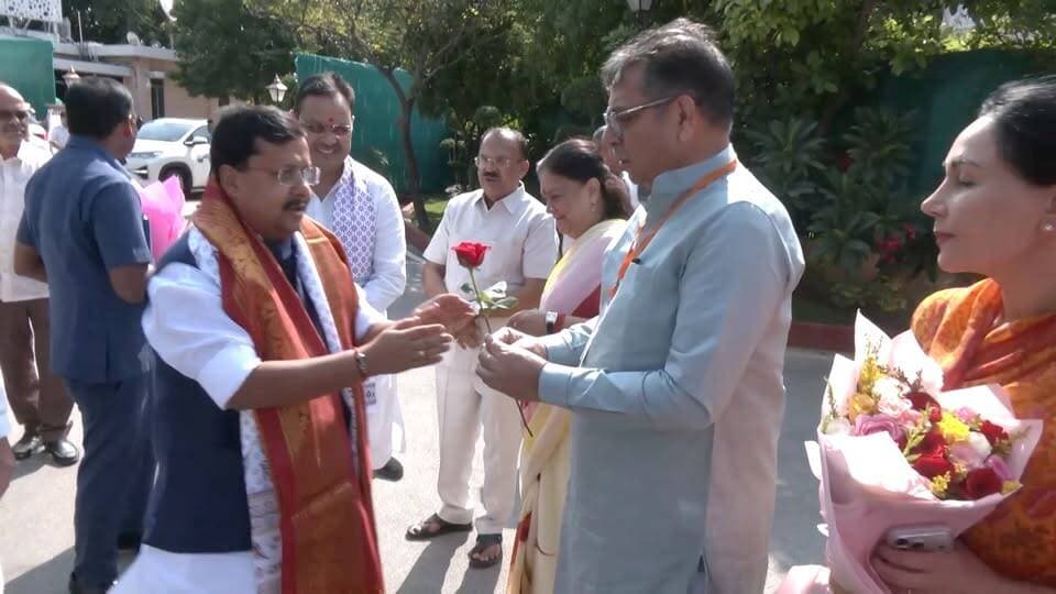 CM आवास पर संगठन के मुखिया नितिन नवीन का स्वागत, CM भजनलाल शर्मा से लेकर मंत्रिमंडल तक दिखा सम्मान।