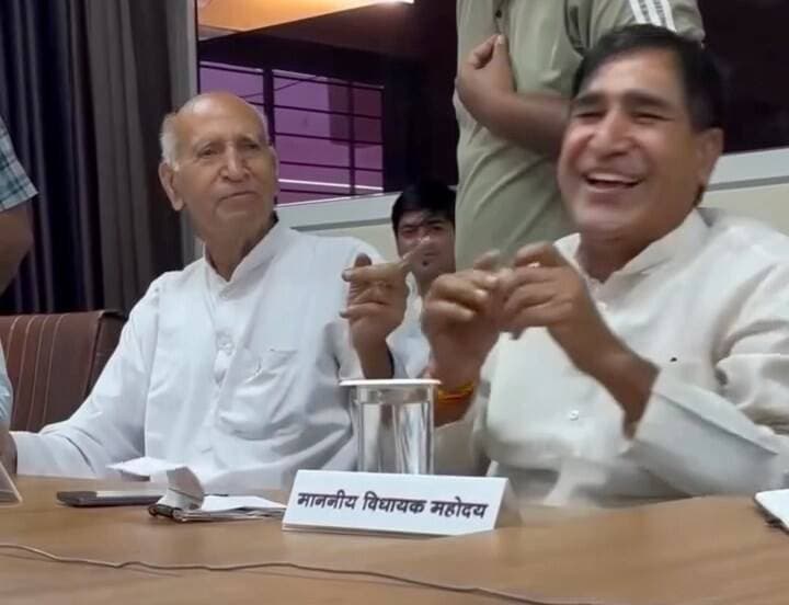 जिला प्रमुख बलबीर छिल्लर बोले आप और मैं बराबर हैं, विधायक खैरिया बोले में ऐसों को बराबर नहीं रखता