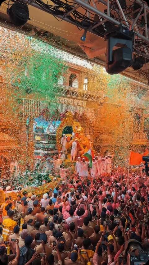 Ganpati Bappa Morya 🚩
#ganpatibappamorya #mumbai #lalbaughcharaja #reels #trending