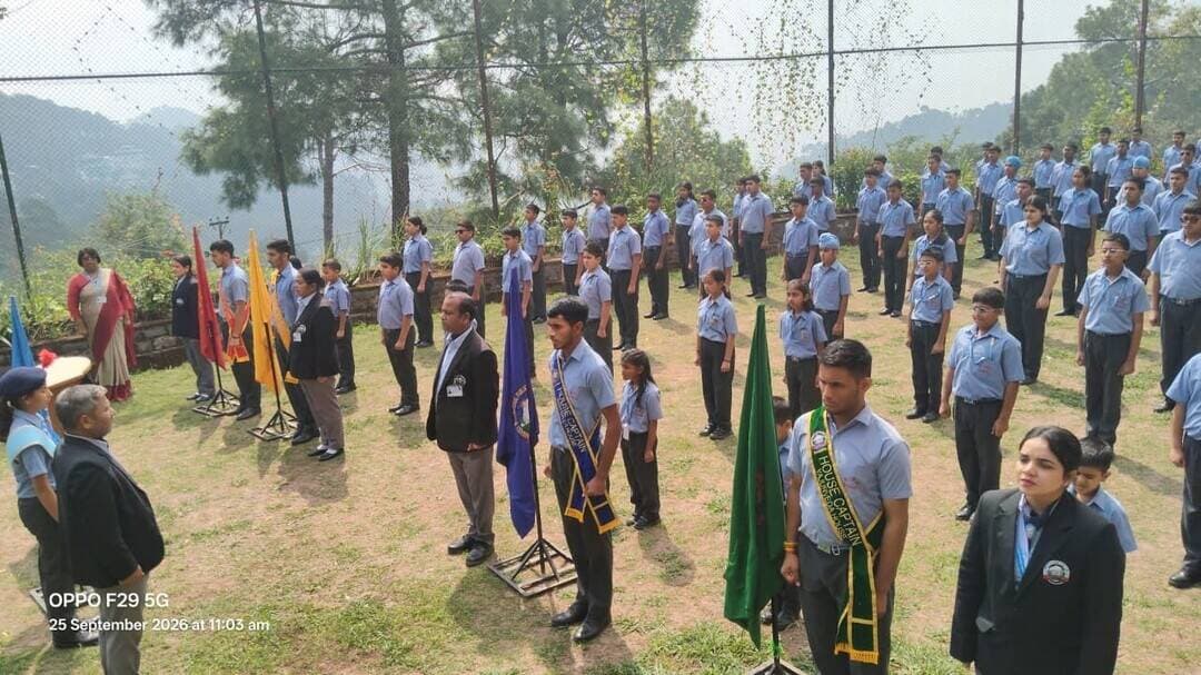🇮🇳 सोलन: कसौली इंटरनेशनल पब्लिक स्कूल सनवारा में गूंजा ‘वंदे मातरम्’!
‘वंदे मातरम्’ के 150 वर्ष पूर्ण होने के उपलक्ष्य में विद्यालय परिसर में सामूहिक गायन का आयोजन किया गया। छात्र-छात्राओं और शिक्षकों ने देशभक्ति एवं राष्ट्रीय एकता की भावना के साथ कार्यक्रम में सहभागिता की।
देखिए कार्यक्रम की खास झलकियां… 🇮🇳