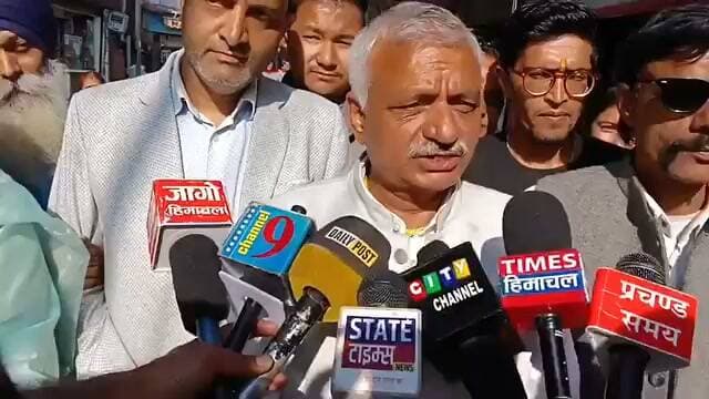 🔴 शिमला: देखिए, किस मुद्दे पर मीडिया से बात कर रहे भाजपा नेता संजय सूद…
🎤 सुनिए, क्या बोले संजय सूद!