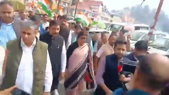 शिमला लाइव : SIR के विरोध में चुनाव कार्यालय पर गरजी कांग्रेस, देखिए...