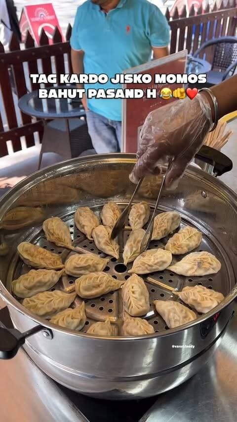Momo Lover ❤️🤌
.
.
.
.
Follow Us @varunfoody ❤️ 🤤⚠️
.
Follow Us @varunfoody 🔥
.
Comment & Share 📍❤️❤️
.
Momos , momo lover , streetfood ,north indian food , momo , summers , india , corporate, mango season
.
Hashtag:-
#momolover #northindianfood #malaichaap #streetfood