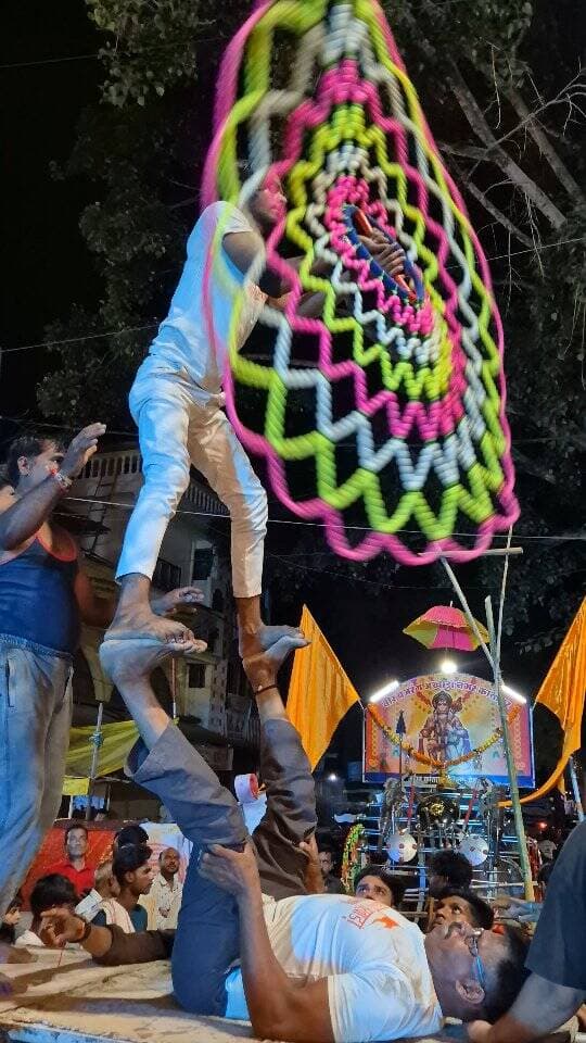 🙏 अनंत चतुर्दशी के पावन अवसर पर
नर्मदा कॉलोनी, खातेगांव के राजा बाबा सिद्धविनायक का भव्य विसर्जन समारोह
श्रद्धा, भक्ति और उल्लास के साथ निकल रही विशाल विसर्जन यात्रा।
गणपति बप्पा मोरया! 🙏🌺