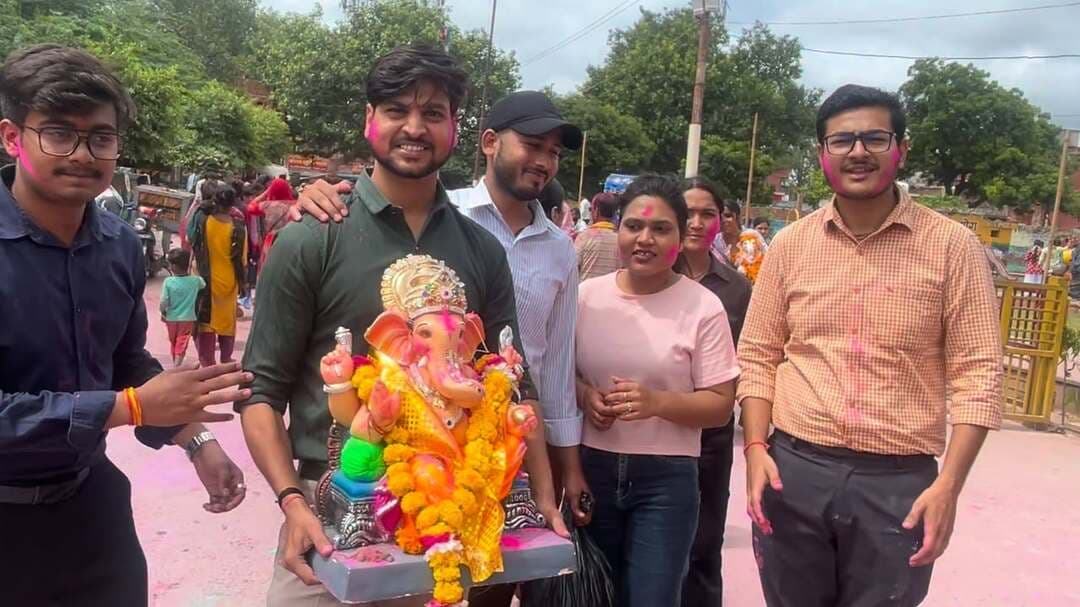गणेश विसर्जन के दौरा लोगों मे उत्साह जोश
#ayushigupta
#kavyachaudhri
#varshagahlot
#mamtapandey
#anitasharma
#sakshinagpal
#akanshatiwari
#adwniharika
#poojayadav
#savitachaudhry
#priyankasharma
#PriyankaGandhi
#priyankarai
#poojakhilwani
#vandnayadav
#akanshatiwari
#ruchisinghofficial
#kalpnathakur
#sakshinagpal
#Archnagupta
#smitaparmar
#Archnachauhan
#kalpnathakur
#Drsulochanamaurya
#beenalawaniya
#ReenaSingh