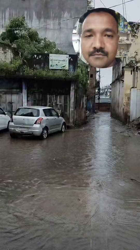 बहराइच में बीती रात से लगातार हवा के साथ हो रही बारिश क्या आप ने भी देखी है इससे पहले ऐसी बारिश