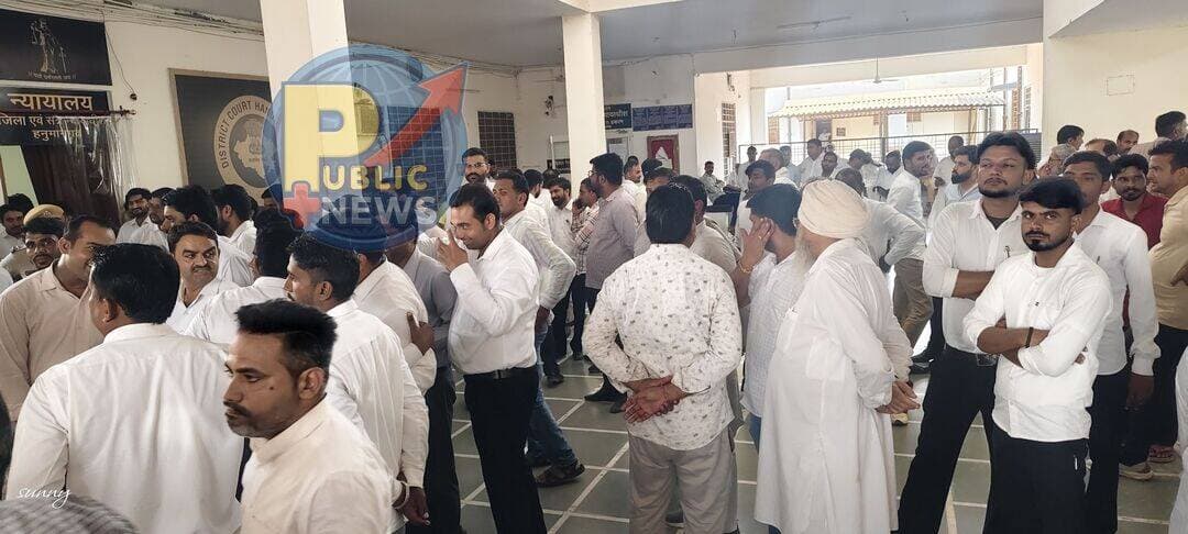 Breaking News
<nis:link nis:type=tag nis:id=पब्लिक nis:value=पब्लिक nis:enabled=true nis:link/> प्लस न्यूज़
विधायक गणेश बंसल को कोर्ट में पेश किया, समर्थकों की भारी भीड़ जमा, न्यायालय परिसर वकीलों से भरा
