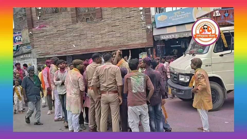 कासगंज-गणेश चतुर्थी पर एक्शन में दिखे सहावर कोतवाल राधेश्याम, मानक से तेज और ऊँचे बंधे डीजे वाहनों से उतरवाए।