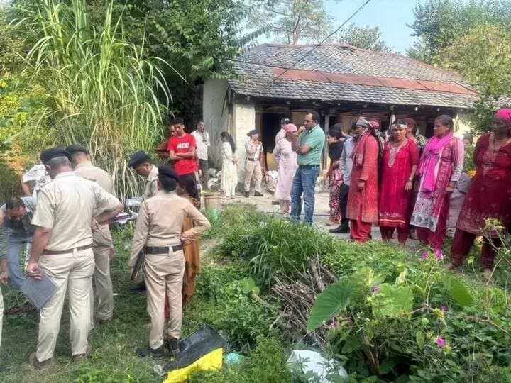 मंडी: देखिए… ये है वो अभागा बाप… बेटे ने ली जिसकी जान, जानें… आधी रात को आख़िर क्या हुआ था, पहले मां का सिंदूर मिटाया… फिर ख़ुद ही बाप अस्पताल लेकर पहुंच गया… और फिर रची कहानी…
#himachalpradesh #mandi