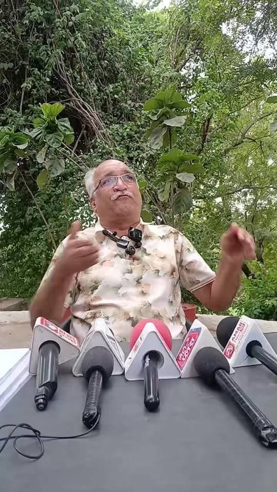 “अधिकारी मलाई खाकर निकल जाते हैं, पिसती है जनता”—आनंद कांत भाटिया का बड़ा हमला
#BJPGovernment
#BJPFailure
#anandkantbhatia
#voiceoffaridabad
#Voiceoffreedom