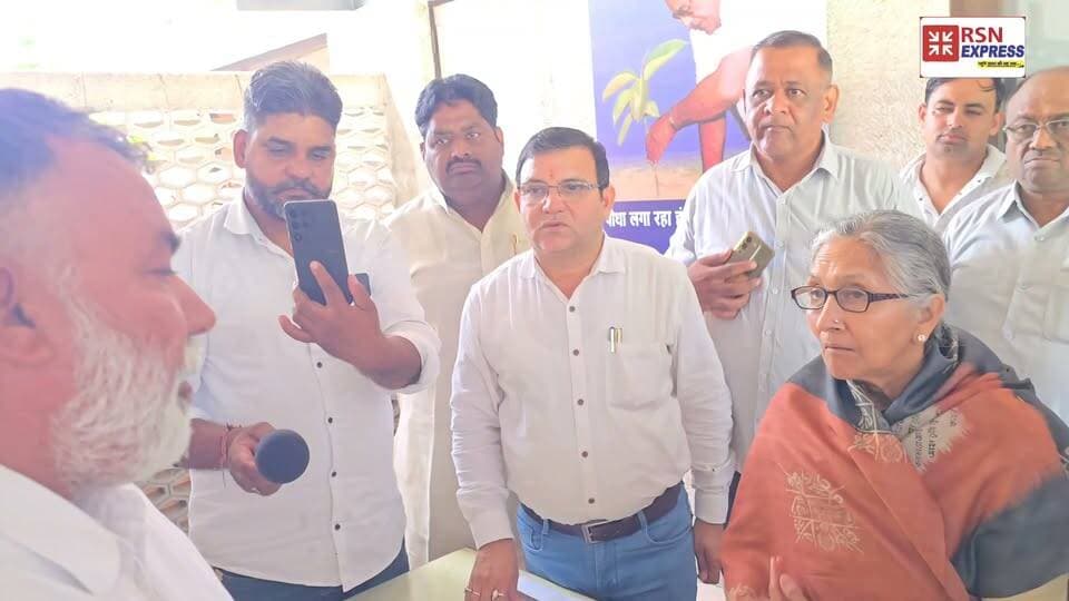 🔥 सैकड़ों ऑटो मार्केट मिस्त्री पहुंचे विधायक सावित्री जिंदल के निवास—रखा ऐसा आग्रह, पूरा हुआ तो बदल सकती है मिस्त्रियों की किस्मत! 😲🔧