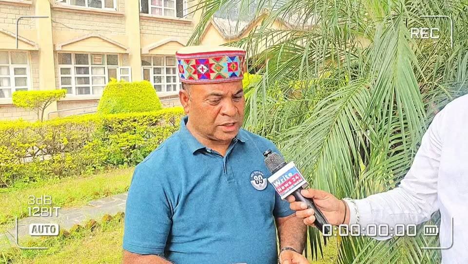 चम्बा की भारती ठाकुर की तरह डॉ मोहिंदर को भी लोकतंत्र पर विश्वास, रीकाउंटिंग के लिए लड़ रहे संवैधानिक लड़ाई ।
चुनाव के बाद मतगणना में झेलनी पड़ी कई मुसीबतें, कहा अधिकारियों को किसी के दवाब में काम नहीं करना चाहिए ।
#himachalpradesh #Dharmshala #Chamba #Election #Shahpur