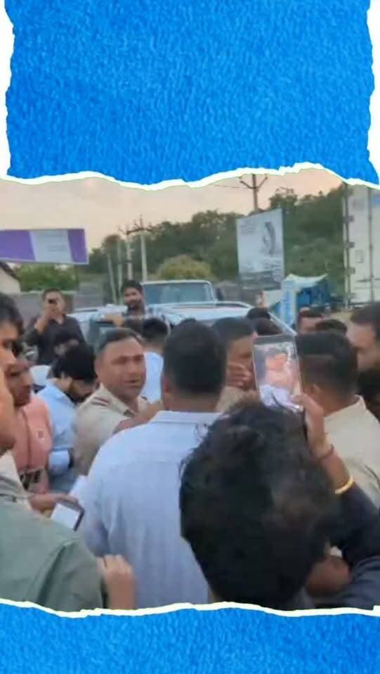 गौ मांस की सूचना पर कंटेनर रोका, गौरक्षकों की पुलिस से तीखी बहस; FSL जांच के लिए सैंपल लिए
उदयपुर के सवीना थाना क्षेत्र में डाकन कोटड़ा टोल नाके के पास गौ मांस की सूचना पर गौरक्षा दल के सदस्यों ने एक कंटेनर रुकवाया। गौरक्षकों ने कंटेनर में गौ मांस होने का आरोप लगाते हुए विरोध जताया। सूचना पर थानाधिकारी दलबीर सिंह जाब्ते के साथ मौके पर पहुंचे, जहां गौरक्षा दल के सदस्यों से उनकी बहस भी हुई। पुलिस ने चालक से दस्तावेज मांगे तो कंटेनर में एक इंटरनेशनल एक्सपोर्ट कंपनी का बफेलो मीट होना बताया गया। गौरक्षकों की मांग पर एफएसएल और पशु चिकित्सालय की टीम को बुलाकर मांस के सैंपल लिए गए। पुलिस के अनुसार जांच रिपोर्ट आने के बाद ही मांस की वास्तविकता स्पष्ट होगी।
#Udaipur #Gauraksha #CowProtection #FSLInvestigation #PoliceAction BuffaloMeat Savina