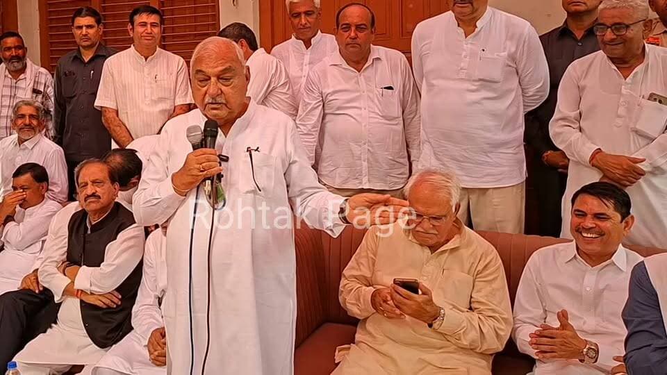 विधायक भालू को बनाया "शेर" किसको मारेंगे भूपेंदर हुड्डा कोहनी #bhupenderhooda #congress