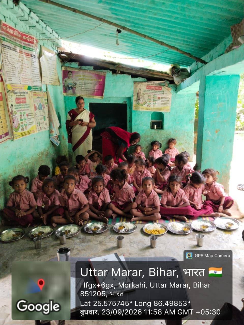 ### **पोषण माह के तहत पूरक पोषाहार एवं गरम पका भोजन का आयोजन**
**जिलाधिकारी, खगड़िया श्री विक्रम विरकर के निर्देशानुसार** पोषण माह के दौरान आंगनबाड़ी केंद्रों पर **पूरक पोषाहार एवं गरम पका भोजन** उपलब्ध कराया जा रहा है।
इन गतिविधियों का प्राथमिक उद्देश्य **बच्चों में कुपोषण को दूर करना, दैनिक पोषण स्तर में सुधार लाना तथा आंगनबाड़ी केंद्रों पर बच्चों की उपस्थिति एवं रुचि को बढ़ावा देना** है।