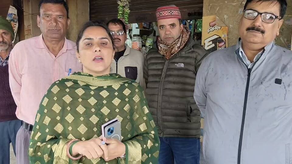 चम्पावत जनपद में 'रेड अलर्ट' के दृष्टिगत प्रशासनिक टीम अलर्ट, उप-जिलाधिकारी नीतू डांगर ने लोहाघाट क्षेत्र का किया स्थलीय निरीक्षण