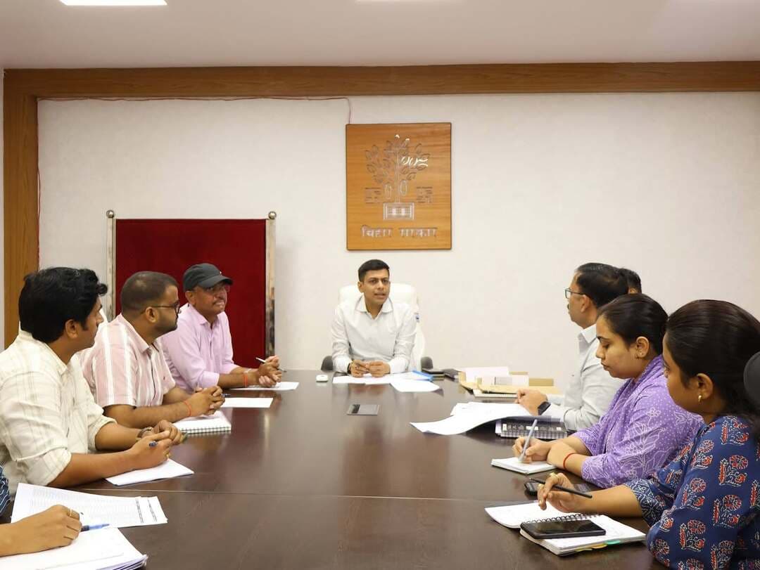 जिला पदाधिकारी, बांका की अध्यक्षता में अनुसूचित जाति अनुसूचित जनजाति कल्याण विभाग, पिछड़ा वर्ग एवं अति पिछड़ा वर्ग कल्याण विभाग तथा अल्पसंख्यक कल्याण विभाग के कार्यों की समीक्षा हेतु बैठक आयोजित की गई।