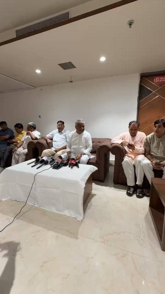 #Live केंद्रीय मंत्री भूपेंद्र यादव की अलवर में प्रेस कॉन्फ्रेंस
Bhupender Yadav BJP Sanjay Sharma Mahant Balaknath Yogi Bhajanlal Sharma CMO Rajasthan