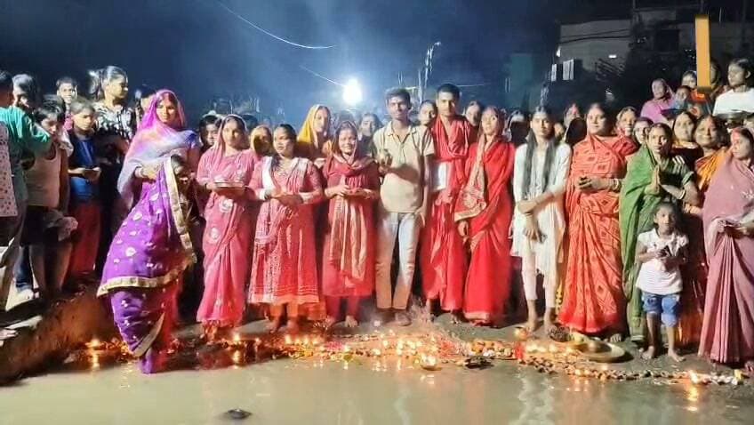 गंगा मइया की विदाई… लोकगीतों में छलका बिहारी संस्कार, भावुक हुआ बाबा धाम घाट
#Bihar #लखीसराय #सूर्यगढ़ा #Ganga
#Faith #TraditionalFolkSong
#BihariFolkCulture