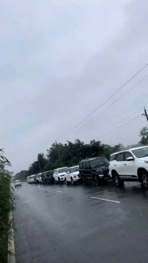 भारी बरसात में भी यह जोश था Samajwadi Party के कार्यकर्ताओं का अपने नेता आदरणीय सांसद श्री Aditya Yadav जी के स्वागत में...सहसवान विधानसभा क्षेत्र की धरती पर अपने लोकप्रिय Brajesh Yadav Mla के नेतृत्व में...
आप सभी का तहेदिल से आभार 🙏🙏
