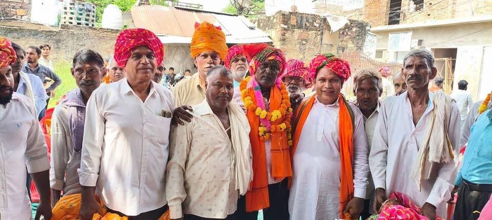 नव निर्वाचित चेयरमैन ललितेश धाकड़ व पार्षदों के विजयी जुलूस का पार्षद प्रकाश चंद सैनी वार्ड नंबर 5 द्वारा किया गया स्वागत.......