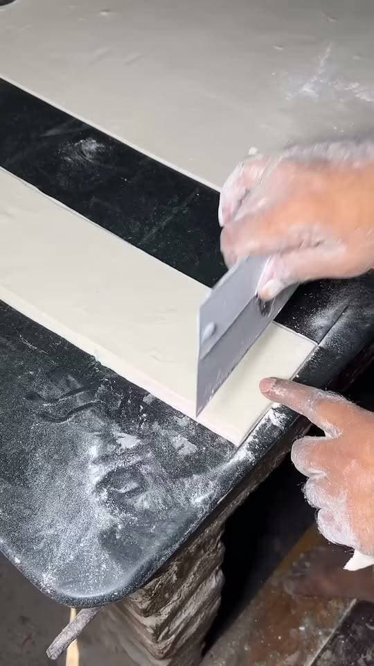 🔥 Most Hygienic Rusk Making in an Old Traditional Fire Oven | Authentic Bakery Process 😍
#RuskMaking #Rusk #TraditionalBakery #OldTraditionalOven #FireOven #BakeryProcess #IndianBakery #FoodMaking #StreetFood #LucknowFood