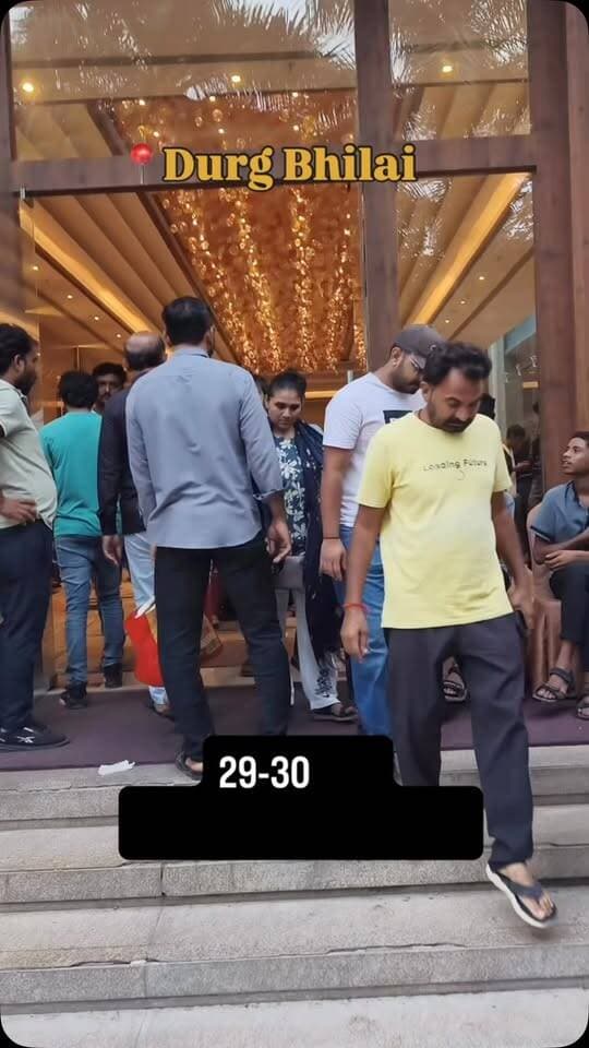 Durg Bhilai branded branded Sale is Finally Here
🏨 Hotel Empyrean by (chauhan resort)
Durg baypass road bhilai durg
29,30 sept 2 days only
Tue... wed...
Location: https://maps.app.goo.gl/2fK9DHmaxhkJBDSz6?g_st=ac
⏰ 10:00 AM – 10:00 PM 🎟️ FREE Entry
Shop from 100+ Fashion | 👟 Footwear | 🏠 Home Furnishings 💄 Cosmetics | 🌸 Perfumes & much more!