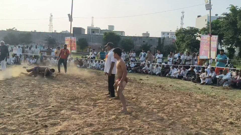 सफीदों कुश्ती दंगल में जनक पहलवान ने जीता इनाम