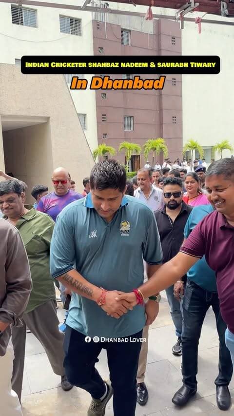 Indian cricketer shahbaza Nadeem and Saurabh Tiwari in Dhanbad
#dhanbad #jharkhand #reels #cricketer #cricketlovers