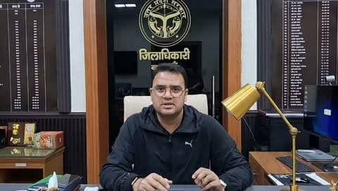 अभिगांव गौशाला में गौवंशीय पशुओं की मौत के बाद District Magistrate Budaun अवनीश कुमार राय का बयान ...