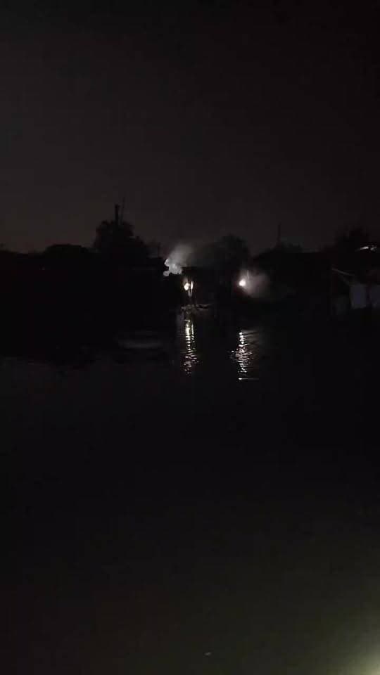 चंदरपुर रतवल पंचायत के रतवल चंपारण तटबंध के ऊपर से गंडक नदी का पानी भठईया गांव में प्रवेश कर चुका है, कृपया आप सभी।