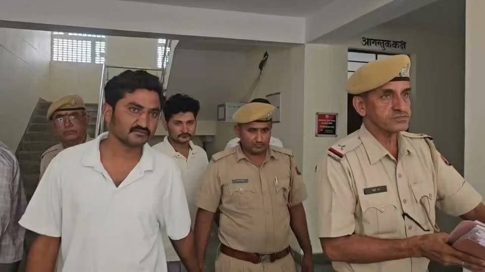 प्लॉट को लेकर दो गुटों में विवाद ने लिया बड़ा रूप