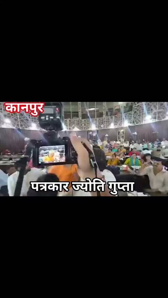 सड़कों के गड्ढों पर नगर निगम सदन में बवाल, भाजपा और सपा पार्षद आमने-सामने वीडियो हुआ वायरल