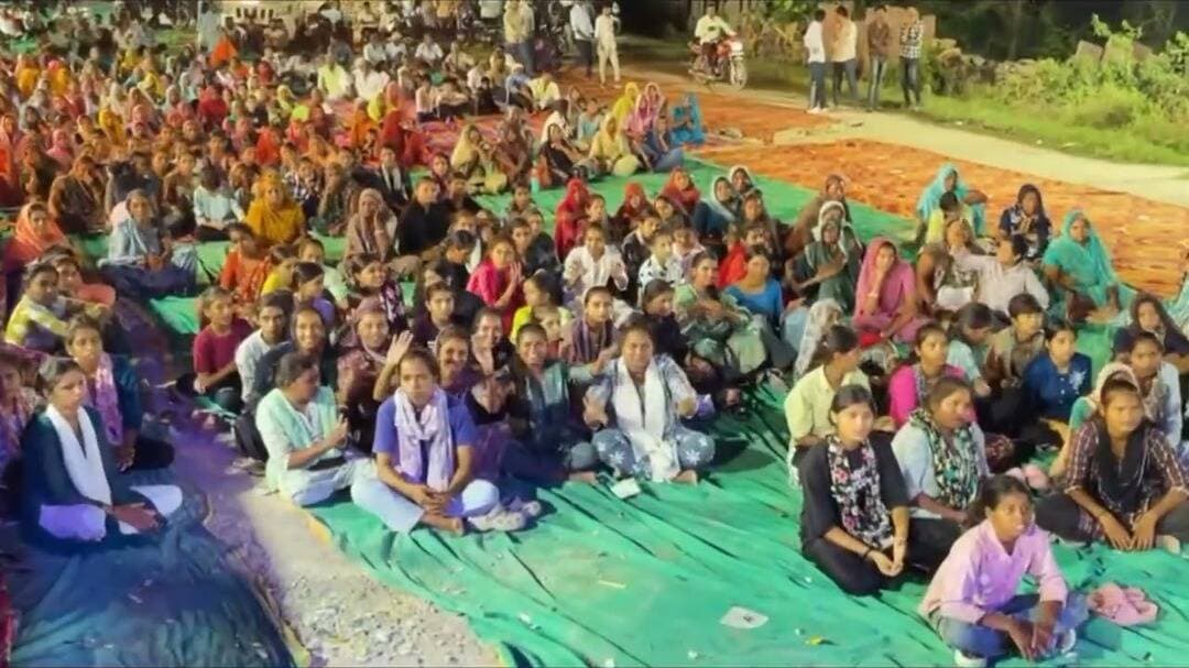 भैंसरोड़गढ़ में एक शाम गणेश जी महाराज के नाम भंजन संध्या में उमड़ा जनसैलाब। #news #newstoday #viral