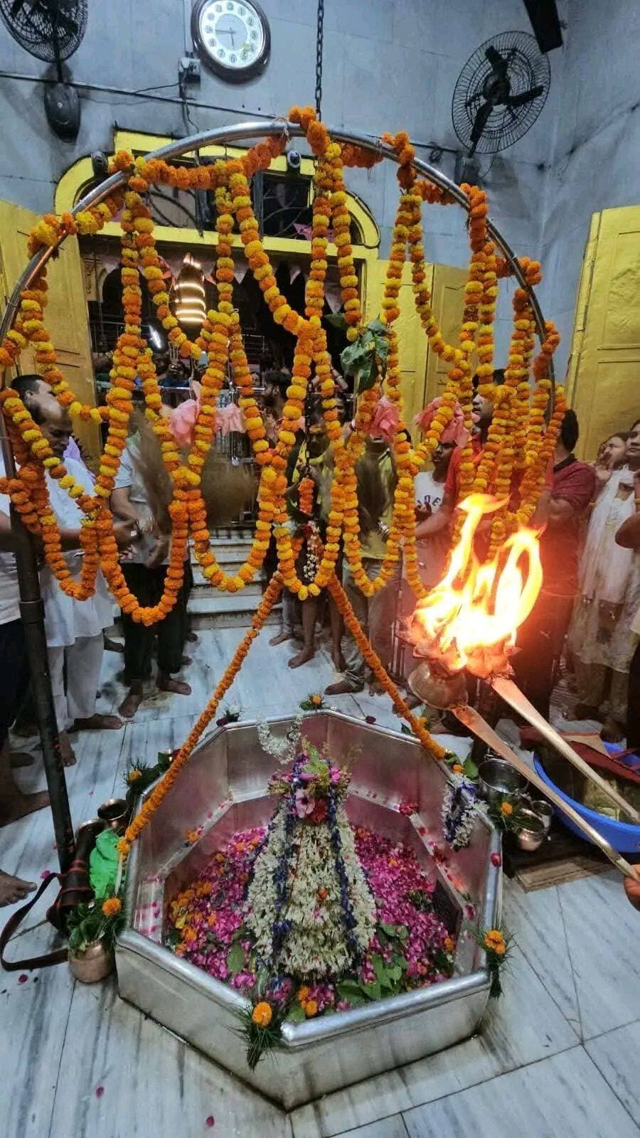 बाबा गरीबनाथ प्रातः काल श्रृंगार दर्शन... 🙏🙏🙏🙏