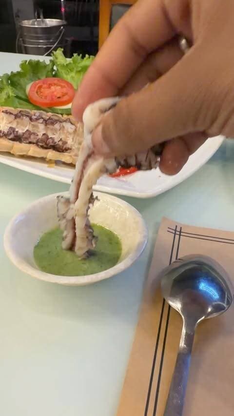 World’s most weirdest restaurant 🥶❤️
Day - 2 Vietnam 🇻🇳
seafood | Horror food | delicious food
.
.
.
#reels #shorts