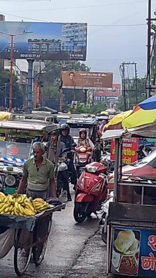 #haridwar : बारिश के बाद चंद्राचार्य चौक से लेकर पुराना रानीपुर मोड़ और टीबड़ी फटाक से लेकर भगत सिंह चौक तक लगा जाम ही जाम, लोग हुए परेशान : देखें वीडियो
