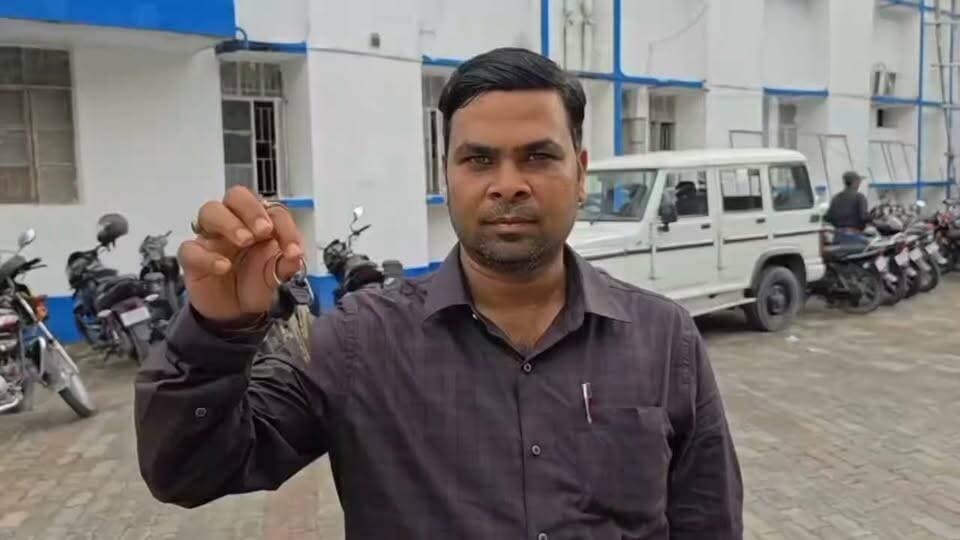 विकास भवन की पार्किंग से बाइक चोरी, CCTV खराब… सुरक्षा व्यवस्था पर उठे सवाल