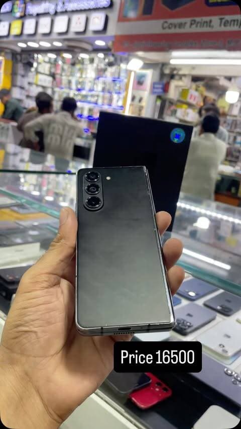 Sumsung fold 5
Gb 512.
95 parcent
Price 16500
#reelsindia #bhopal #iphonex #iphonex #mpnagar
