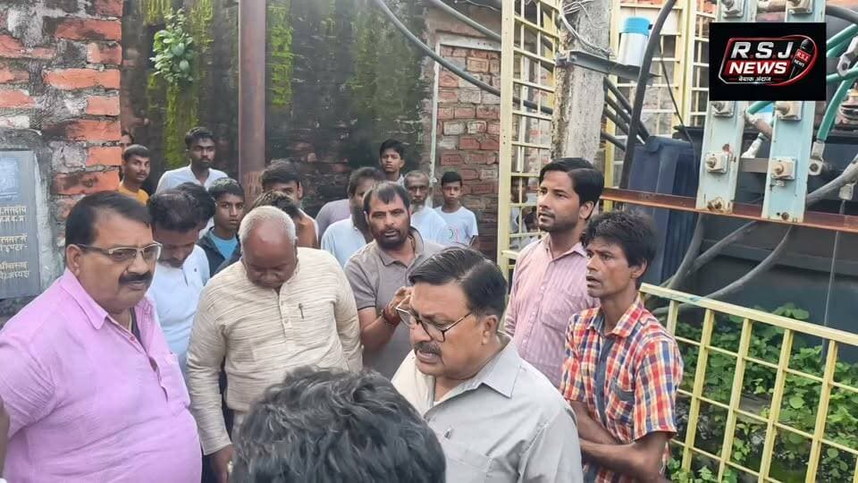 मऊ जनपद के दोमानपुरा इस्लामाबाद में शादी के घर चल रहे तैयारी में हाईटेंशन तार की चपेट में आने से तीन लोगों के मौत के बाद पहुँचा सपा सांसद राजीव राय का जनप्रतिनिधि व पूर्व चेयरमैन तैयब पालकी ने बिजली विभाग पर साधा निशाना और कर दिए यह मांग ....
#UPNews #योगीआदित्यनाथ #samajwadipartyofficial #UttarPradesh #maunews #AkhileshYadav #AKSharma