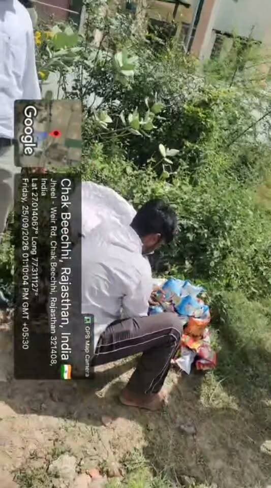 *भरतपुर: अस्पतालों के आसपास खाद्य प्रतिष्ठानों पर सघन जांच, शुद्ध आहार मिलावट पर वार अभियान जारी*
भरतपुर। आयुक्त खाद्य सुरक्षा एवं औषधि नियंत्रण जयपुर अविचल चतुर्वेदी के आदेशानुसार जिले में शुद्ध आहार मिलावट पर वार अभियान के तहत 24 सितंबर से 30 सितंबर तक विशेष अभियान चलाया जा रहा है। जिला कलेक्टर भरतपुर एवं सीएमएचओ डॉ. गौरव कपूर के निर्देशन में राजकीय व निजी अस्पतालों के अंदर संचालित कैंटीन, रसोई तथा आसपास के खाद्य प्रतिष्ठानों का सघन निरीक्षण व नमूनीकरण किया जा रहा है।
अभियान के तहत 24 सितंबर को नदबई व हलैना क्षेत्र के राजकीय चिकित्सालयों के आसपास संचालित खाद्य प्रतिष्ठानों व भोजनालयों का निरीक्षण किया गया। 25 सितंबर को बयाना सामुदायिक स्वास्थ्य केंद्र के आसपास के प्रतिष्ठानों में साफ-सफाई, खाद्य सामग्री के रखरखाव, खाद्य तेल व अन्य पदार्थों की गुणवत्ता सहित खाद्य सुरक्षा मानकों की जांच की गई। संतोषजनक सफाई नहीं मिलने पर संचालकों को निर्देश दिए गए।
26 सितंबर को प्रदीप हॉस्पिटल, राज ट्रोमा, ऋगवेद हॉस्पिटल, एमजे हॉस्पिटल व विनोद गुप्ता हॉस्पिटल के आसपास के प्रतिष्ठानों का निरीक्षण कर मौके पर नमूने लिए गए। आवश्यक पाए जाने पर सुधार नोटिस देकर मानकों के पालन के निर्देश दिए गए।
28 व 29 सितंबर को शिशु एवं महिला चिकित्सालयों की कैंटीन व रसोइयों का विशेष निरीक्षण किया जाएगा। अधिकारियों ने बताया कि अभियान का उद्देश्य अस्पतालों के आसपास स्वच्छ व सुरक्षित खाद्य उपलब्धता सुनिश्चित करना है। अभियान 30 सितंबर तक जारी रहेगा।
कार्रवाई में खाद्य सुरक्षा अधिकारी महेश शर्मा, रूप सिंह, रोशन लाल यादव, योगेश कुमार शर्मा सहित अन्य अधिकारी उपस्थित रहे।