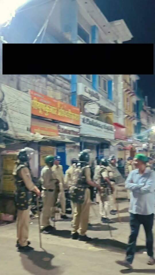 #ujjain मस्जिद विवाद में मुस्लिम पक्ष और पुलिस हुई आमने सामने,,
#वायरल