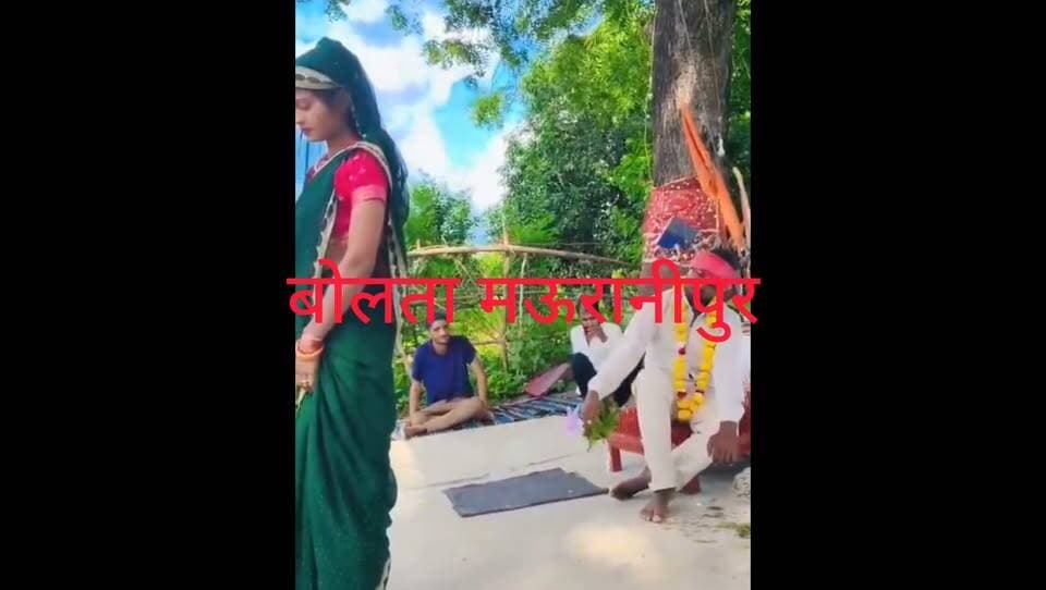छतरपुर जिले में एक ओर बाबा का दरबार लगभग आधा दर्जन दरबार चालू अब ये लोगो का विश्वास है या अंधभक्ति