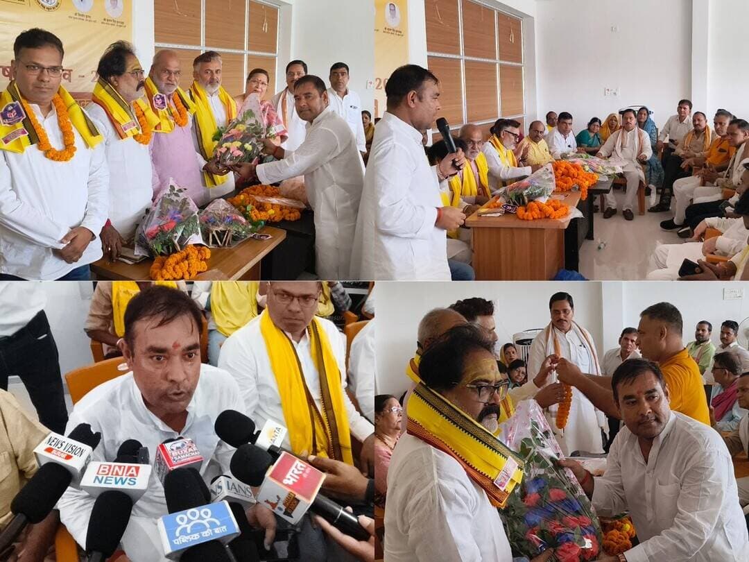 पंचायत से नगर निकाय तक सभी सीटों पर मजबूती से चुनाव लड़ेगा जन सुराज : किशोर कुमार मुन्ना
बक्सर । आगामी पंचायत, जिला परिषद एवं नगर निकाय चुनावों की तैयारियों को लेकर सोमवार को जन सुराज पार्टी की जिला इकाई की बैठक बक्सर स्थित पार्टी कार्यालय में आयोजित हुई। जिला अध्यक्ष बजरंगी मिश्रा की अध्यक्षता में हुई बैठक का संचालन लोकसभा चुनाव प्रबंधन समिति के प्रभारी दिवाकर पाठक ने किया। बैठक में प्रदेश एवं जिला स्तर के नेताओं और पदाधिकारियों ने संगठन को मजबूत करने तथा आगामी चुनावों की रणनीति पर चर्चा की।
कार्यक्रम में मुख्य अतिथि प्रदेश चुनाव संयोजक एवं पूर्व विधायक किशोर कुमार मुन्ना, प्रदेश संगठन महासचिव सुभाष सिंह कुशवाहा, शाहाबाद परिक्षेत्र प्रभारी रविंद्र द्विवेदी, जेएसओ अध्यक्ष विनय कृष्ण मिश्रा सहित अन्य नेता मौजूद रहे।
मीडिया से बातचीत में किशोर कुमार मुन्ना ने कहा कि महात्मा गांधी ने ग्राम स्वराज की कल्पना की थी, लेकिन इसकी मूल भावना अभी पूरी तरह जमीन पर नहीं उतर पाई है। उन्होंने कहा कि जन सुराज का उद्देश्य केवल सांसद और विधायक के चुनाव तक सीमित नहीं है, बल्कि पंचायत से लेकर विधानसभा और संसद तक योग्य एवं अच्छे लोगों को नेतृत्व का अवसर देना है।
उन्होंने कहा कि पंचायत और नगर निकायों में शिक्षित, योग्य एवं समाज के प्रति समर्पित लोगों को आगे लाने की दिशा में पार्टी काम कर रही है। स्थानीय स्तर पर सक्षम नेतृत्व से बेहतर व्यवस्था और जनहित सुनिश्चित किया जा सकता है। उन्होंने दावा किया कि पंचायत और स्थानीय निकायों में शराब, भूमि एवं बालू माफिया के प्रभाव को रोकने के लिए भी जन सुराज लगातार काम कर रहा है।
किशोर कुमार मुन्ना ने कहा कि आगामी परिसीमन के बाद बढ़ने वाली सीटों समेत पंचायत, जिला परिषद और नगर निकाय की सभी सीटों पर योग्य उम्मीदवारों को चुनाव मैदान में उतारने की तैयारी की जा रही है।
वहीं, सुभाष सिंह कुशवाहा ने कहा कि आने वाले शिक्षक एवं स्नातक निर्वाचन क्षेत्रों के एमएलसी चुनावों में पार्टी अपने प्रत्याशियों के साथ मजबूती से मैदान में है। उन्होंने कहा कि पंचायत, जिला परिषद एवं नगर निकाय चुनावों में भी मजबूत संगठन और जनभागीदारी के साथ योग्य एवं समर्पित लोगों को मैदान में उतारा जाएगा।
बैठक में कनक लता सिंह, धर्मेंद्र पांडे, मोहम्मद फैयाज खान, धनजी पांडे, फाइटर सिंह, ललक राय, जयराम कुशवाहा, रघुवर सिंह, अजीत सम्राट, विजय पाठक, धनंजय पासवान, विष्णुदेव राय, प्रभु ओझा, श्रीमान राय, नीलू, शंभू प्रसाद यादव खरवार, जगदंबा, नजीर खान, विजय आनंद वर्मा, मनीष उपाध्याय, मनोज उपाध्याय, अरविंद गुप्ता, योगेंद्र यादव, रेनू प्रजापति, अभिषेक सिंह, बनारसी बिहार, शिवनंदन ठाकुर एवं विकास पाठक सहित सैकड़ों कार्यकर्ता मौजूद रहे।