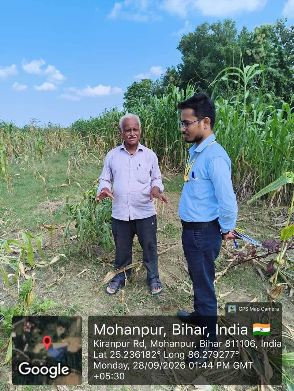 *आज दिनांक 28 सितंबर 2026 को आत्मा, लखीसराय के तत्वावधान में उप परियोजना निदेजीशक, आत्मा के द्वारा जिले के सूरजगढ़ा प्रखंड में संचालित विभिन्न प्रत्यक्षण एवं पाठशाला कार्यक्रमों का स्थलीय निरीक्षण किया गया।*
निरीक्षण के क्रम में संबंधित पाठशाला संचालकों एवं प्रत्यक्षण का लाभ प्राप्त कर रहे कृषकों से कार्यक्रम के क्रियान्वयन, प्राप्त लाभ एवं व्यावहारिक अनुभवों के संबंध में विस्तृत जानकारी प्राप्त की गई। कृषकों द्वारा अपनाई जा रही तकनीकों, कार्यक्रम से प्राप्त लाभ तथा कृषि कार्य में उसके उपयोग के संबंध में भी जानकारी ली गई।
स्थलीय निरीक्षण के दौरान कृषकों एवं पाठशाला संचालकों को कार्यक्रम के बेहतर क्रियान्वयन, तकनीकी जानकारी के प्रभावी उपयोग, नियमित निगरानी एवं प्रत्यक्षण की गतिविधियों को प्रोत्साहित करने के संबंध में आवश्यक सुझाव दिए गए।