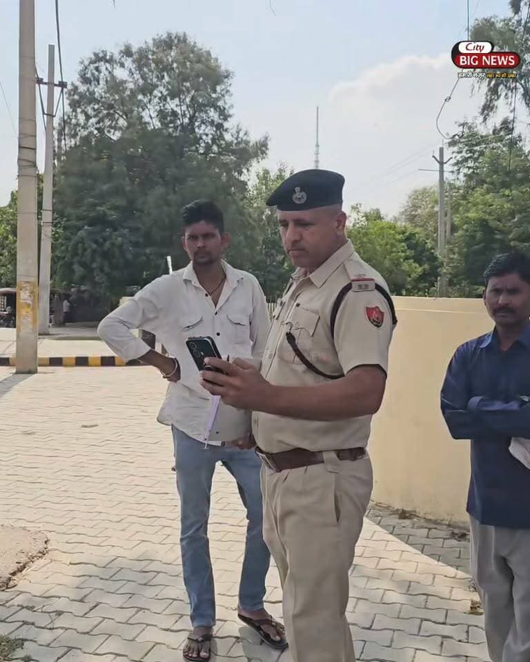 प्रदर्शन के बीच बाइक चो-री, फिर पहुंची पुलिस तो काटने लगी चालान... भड़क गए प्रदर्शनकारी!